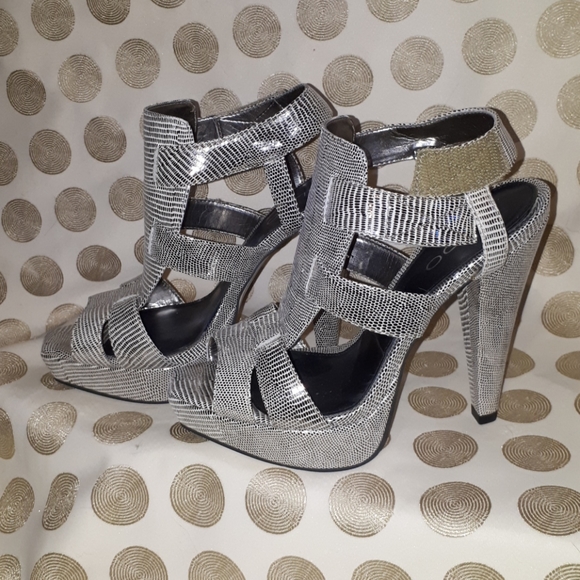 Going to a disco? - Picture 4 of 4